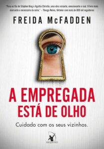 A Empregada Está de Olho